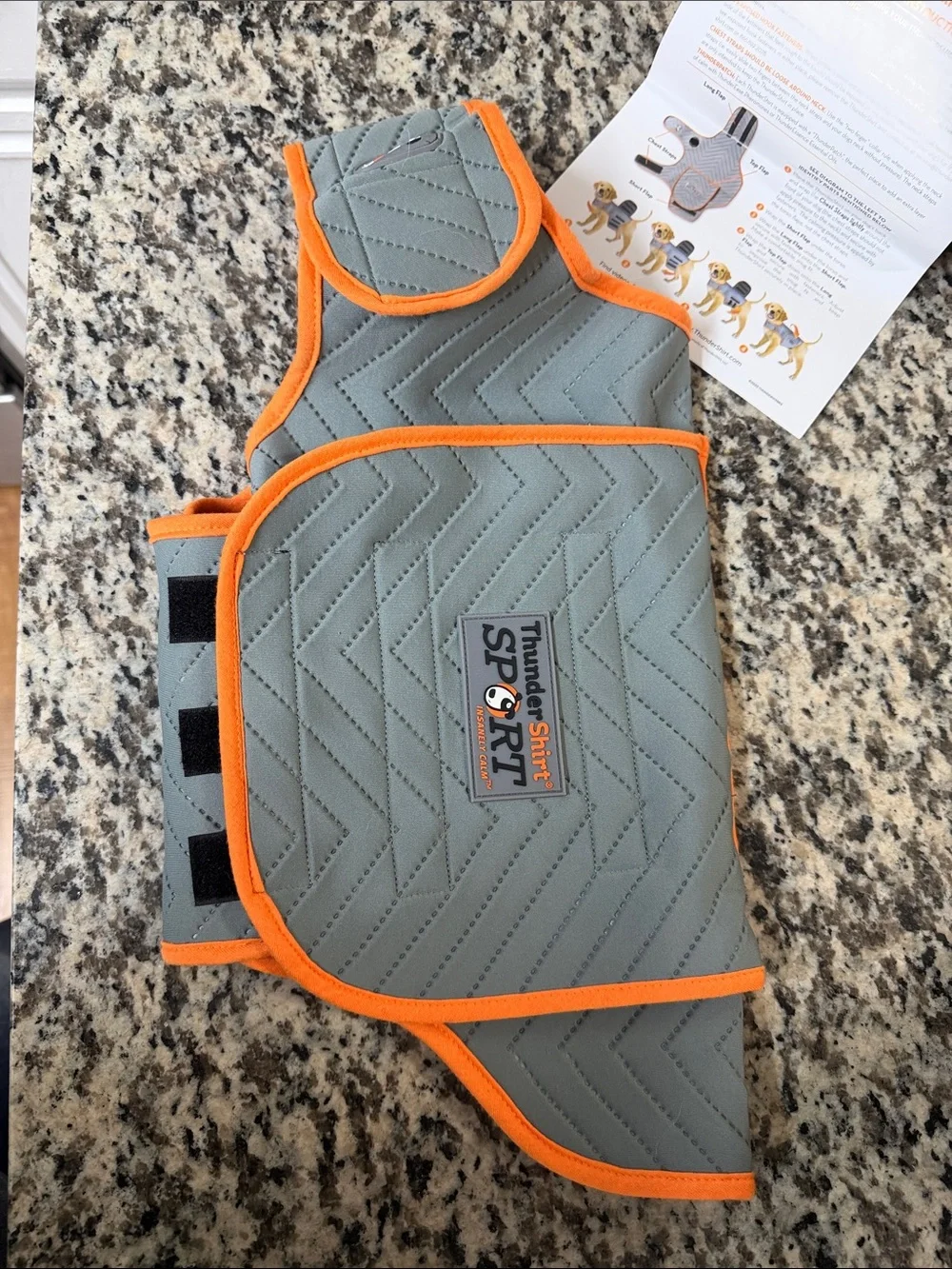 Thundershirt Sport Anxiety Wrap in Platinum with Tangerine Trim Sz Medium